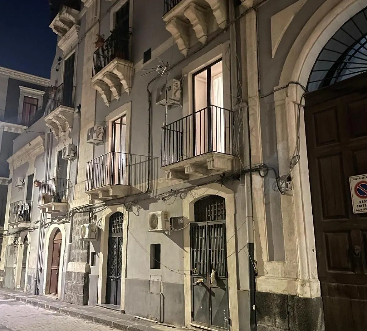 La Casa Di Carta Al Duomo Apartment Catania